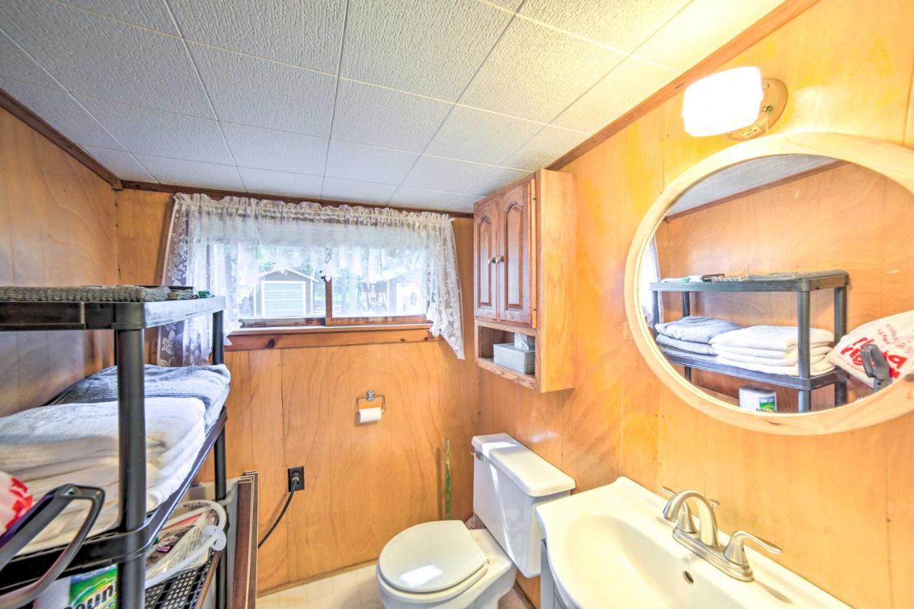 Crivitz Lakefront Escape With Boat Dock And Slip! Exterior foto