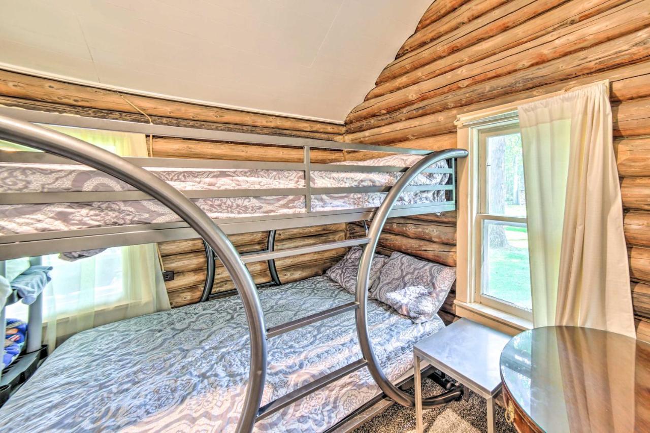 Crivitz Lakefront Escape With Boat Dock And Slip! Exterior foto