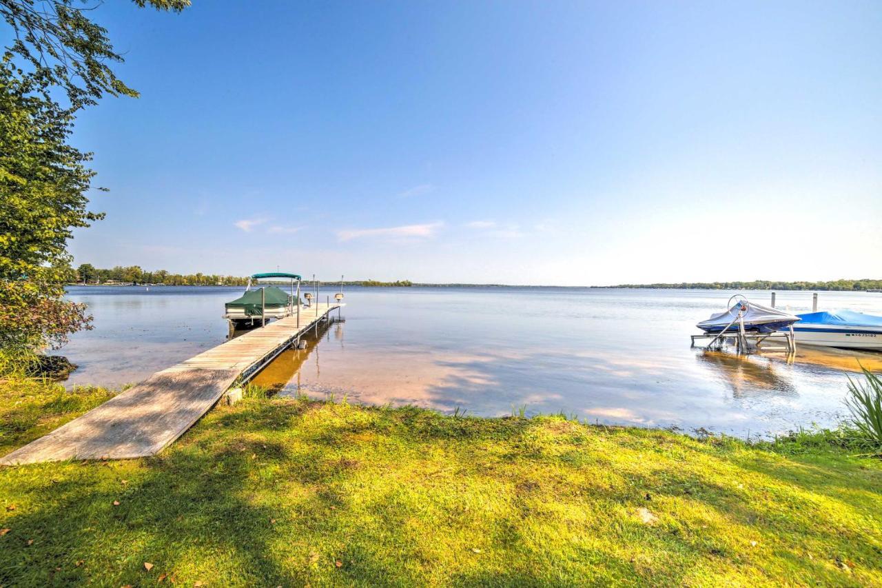 Crivitz Lakefront Escape With Boat Dock And Slip! Exterior foto