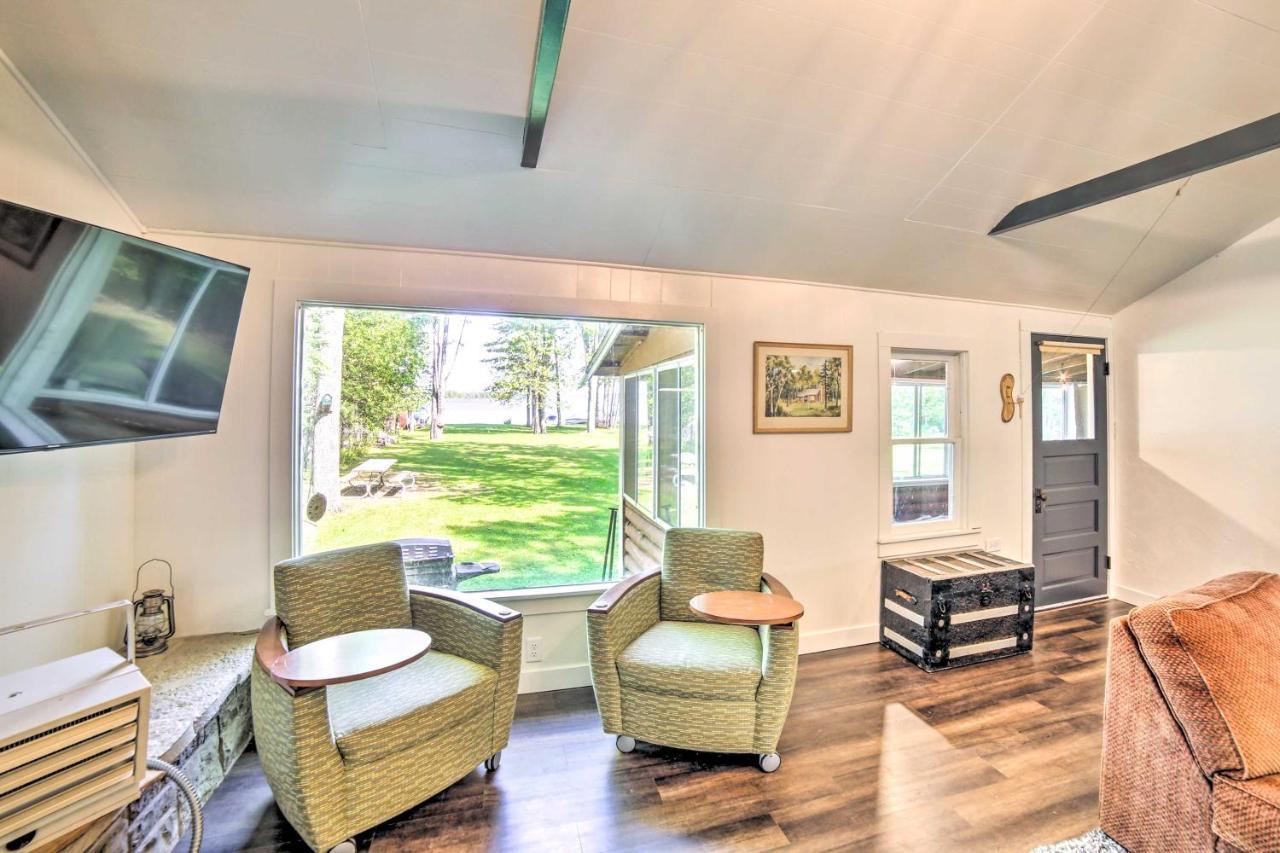 Crivitz Lakefront Escape With Boat Dock And Slip! Exterior foto