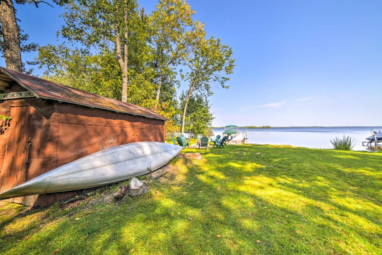 Crivitz Lakefront Escape With Boat Dock And Slip! Exterior foto